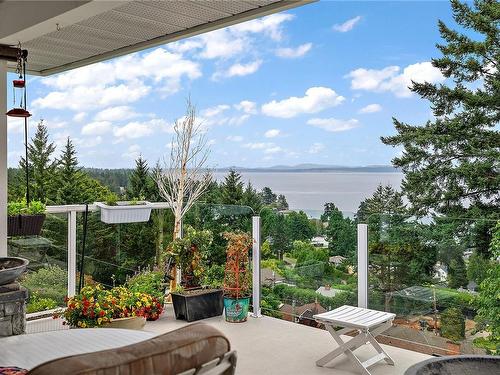 5009 Bonanza Pl, Saanich, BC - Outdoor With Body Of Water