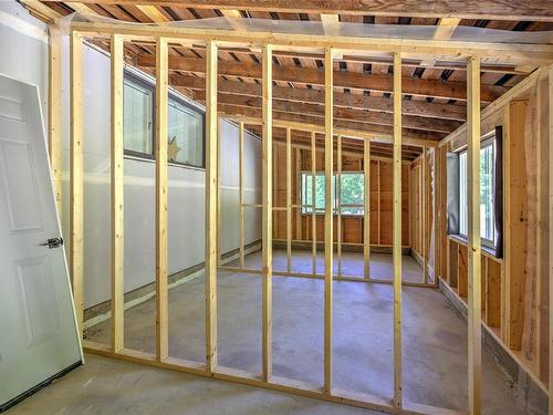 7476 Neva Rd, Lake Cowichan, BC - Indoor Photo Showing Other Room