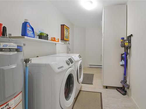 20-4619 Elk Lake Dr, Saanich, BC - Indoor Photo Showing Laundry Room