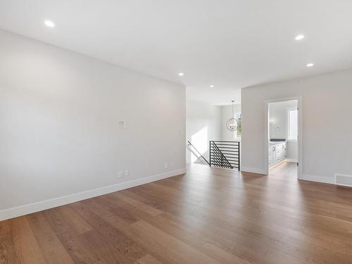 5180 Willis Way, Courtenay, BC - Indoor Photo Showing Living Room