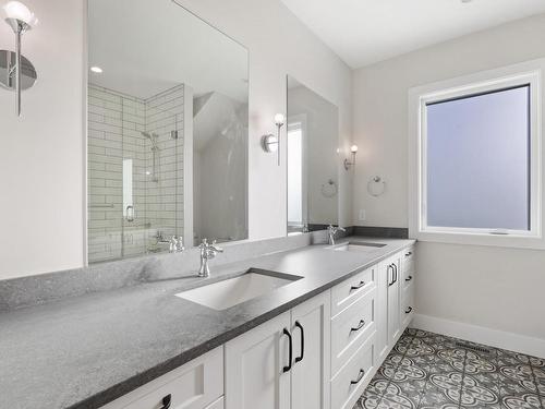 5180 Willis Way, Courtenay, BC - Indoor Photo Showing Bathroom