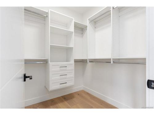 4680 Ambience Dr, Nanaimo, BC - Indoor With Storage