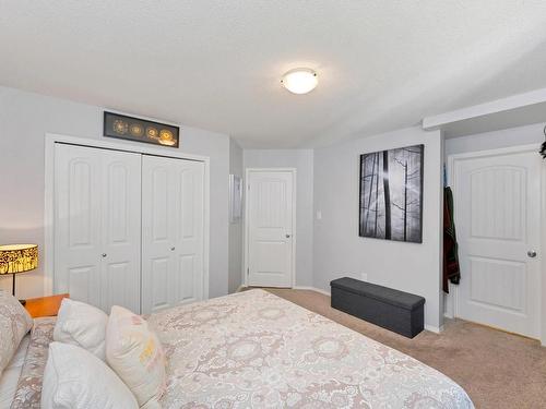 1050 Fitzgerald Rd, Shawnigan Lake, BC - Indoor Photo Showing Bedroom