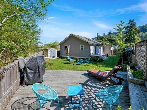1050 Fitzgerald Rd, Shawnigan Lake, BC - Outdoor With Deck Patio Veranda