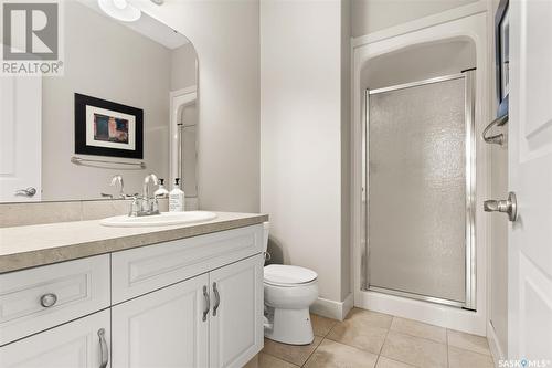 7 New Bay, Emerald Park, SK - Indoor Photo Showing Bathroom