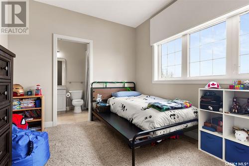 7 New Bay, Emerald Park, SK - Indoor Photo Showing Bedroom
