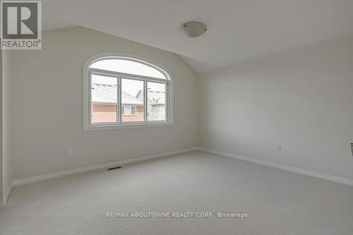 293 Goutouski Crescent, Milton, ON - Indoor Photo Showing Other Room