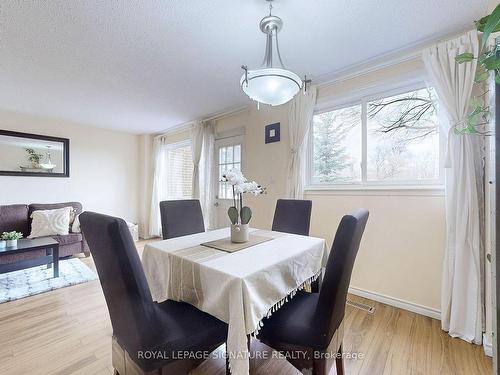 84-215 Mississauga Valley Blvd, Mississauga, ON - Indoor Photo Showing Dining Room