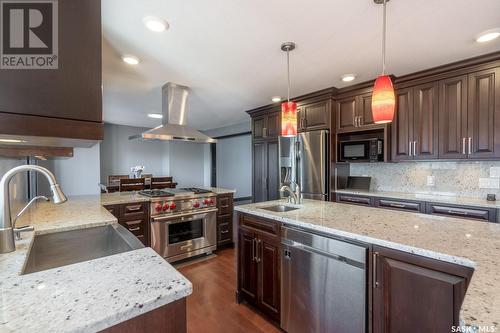 5062 Wascana Vista Court, Regina, SK - Indoor Photo Showing Kitchen With Upgraded Kitchen