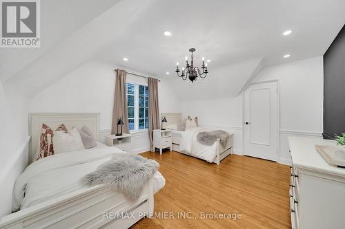 10 Edgehill Road, Toronto, ON - Indoor Photo Showing Bedroom