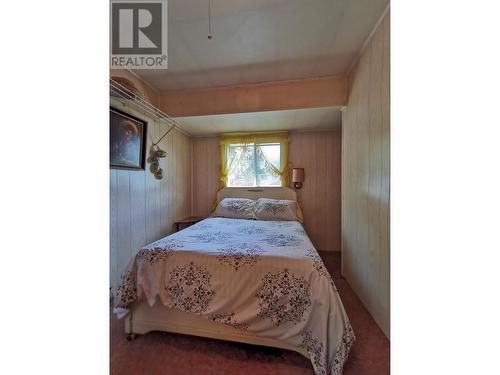 7547 Edall Bay Road, Bridge Lake, BC - Indoor Photo Showing Bedroom