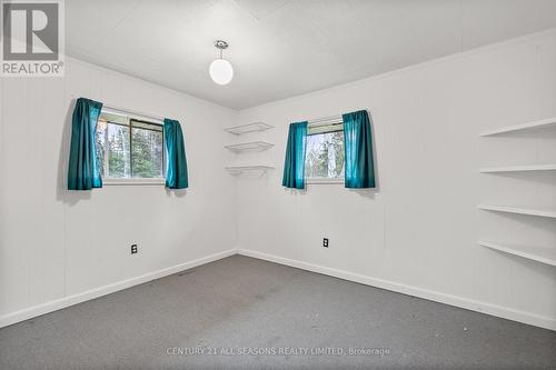 65 Victoria Drive, Bancroft, ON - Indoor Photo Showing Other Room