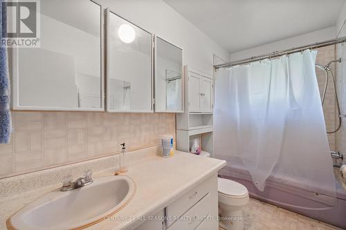 65 Victoria Drive, Bancroft, ON - Indoor Photo Showing Bathroom