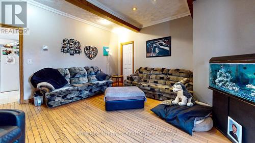 60 William Street, Orangeville, ON - Indoor Photo Showing Living Room