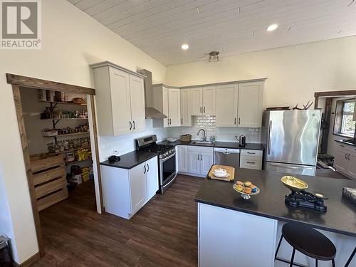 6385 Eagan Lake Road, Bridge Lake, BC - Indoor Photo Showing Kitchen