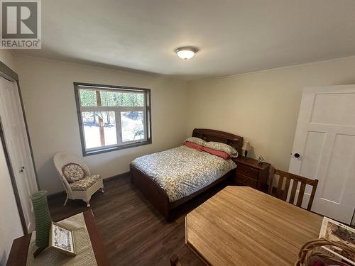 6385 Eagan Lake Road, Bridge Lake, BC - Indoor Photo Showing Bedroom