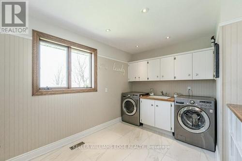 31 Hilts Drive, Hamilton, ON - Indoor Photo Showing Laundry Room