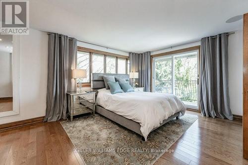 31 Hilts Drive, Hamilton, ON - Indoor Photo Showing Bedroom