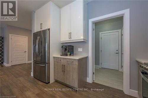 3002 Heardcreek Trail W, London, ON - Indoor Photo Showing Kitchen With Stainless Steel Kitchen