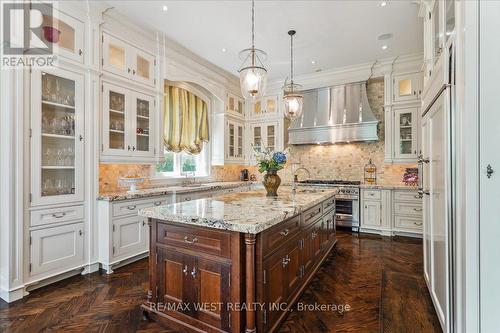 56 Ravenscrest Drive, Toronto (Princess-Rosethorn), ON - Indoor Photo Showing Kitchen With Upgraded Kitchen