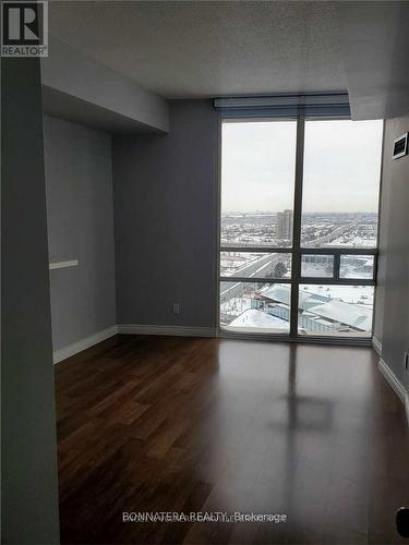 Ph4 - 50 Eglinton Avenue W, Mississauga, ON - Indoor Photo Showing Other Room