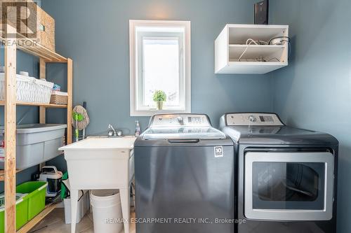 24 Sundance Crescent, Hamilton, ON - Indoor Photo Showing Laundry Room