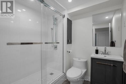 78 Dundonald Street, Barrie, ON - Indoor Photo Showing Bathroom