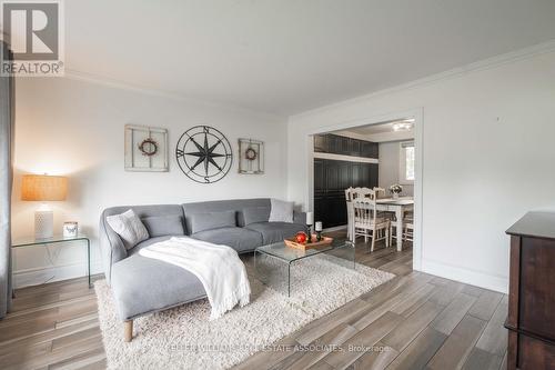 9 Fagan Drive, Halton Hills, ON - Indoor Photo Showing Living Room