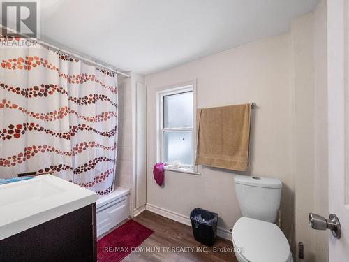 4769 Mcdougall Crescent, Niagara Falls, ON - Indoor Photo Showing Bathroom