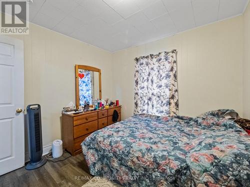 4769 Mcdougall Crescent, Niagara Falls, ON - Indoor Photo Showing Bedroom