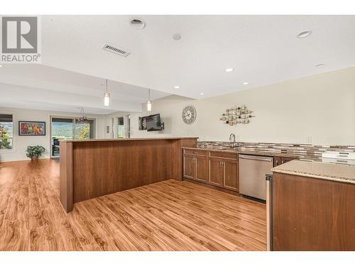 69 Swallows Place, Vernon, BC - Indoor Photo Showing Kitchen