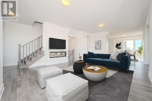 1 - 2273 Turnberry Road, Burlington, ON - Indoor Photo Showing Living Room