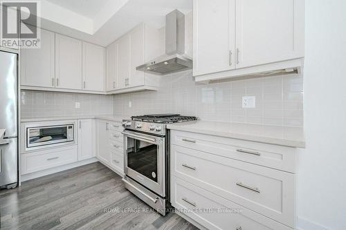 1 - 2273 Turnberry Road, Burlington (Rose), ON - Indoor Photo Showing Kitchen With Upgraded Kitchen