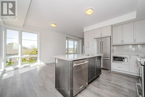 1 - 2273 Turnberry Road, Burlington (Rose), ON - Indoor Photo Showing Kitchen With Stainless Steel Kitchen With Upgraded Kitchen