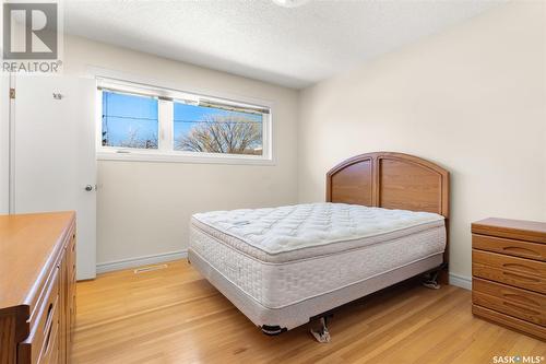 3812 Van Horne Avenue, Regina, SK - Indoor Photo Showing Bedroom