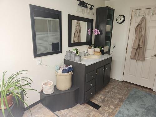 275 Silver Avenue S, Greenwood, BC - Indoor Photo Showing Bathroom