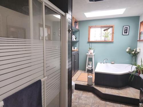 275 Silver Avenue S, Greenwood, BC - Indoor Photo Showing Bathroom