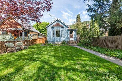 406 Second Street, Nelson, BC - Outdoor