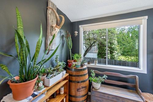 406 Second Street, Nelson, BC - Indoor Photo Showing Other Room