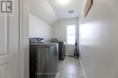 213 Morden Drive, Shelburne, ON - Indoor Photo Showing Laundry Room