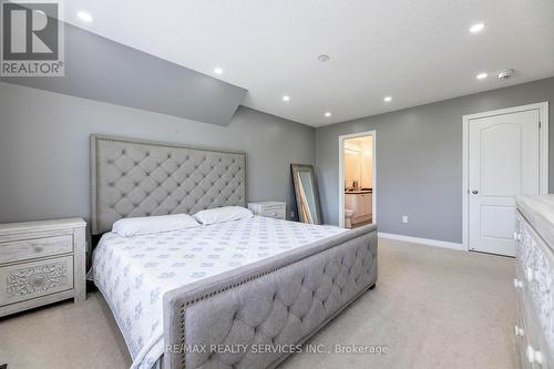 213 Morden Drive, Shelburne, ON - Indoor Photo Showing Bedroom