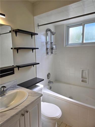 712 Ross Street|Unit #1, Burlington, ON - Indoor Photo Showing Bathroom