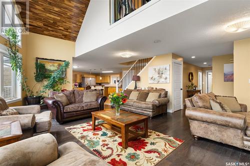 966 Tatanka Drive, Buffalo Pound Lake, SK - Indoor Photo Showing Living Room