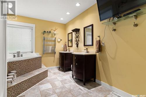 966 Tatanka Drive, Buffalo Pound Lake, SK - Indoor Photo Showing Bathroom