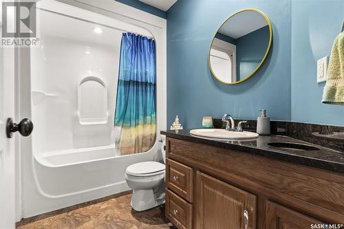 966 Tatanka Drive, Buffalo Pound Lake, SK - Indoor Photo Showing Bathroom