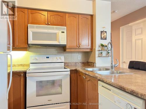 605 - 18 Valley Woods Road, Toronto, ON - Indoor Photo Showing Kitchen With Double Sink