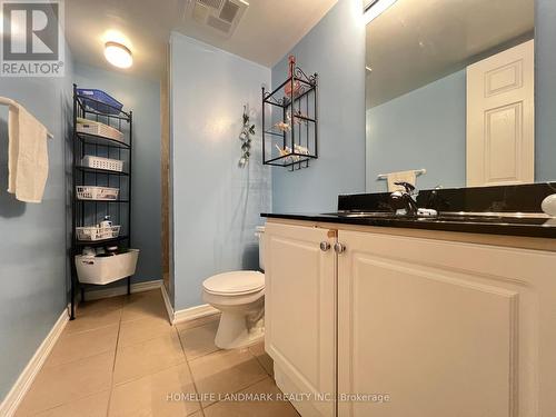 605 - 18 Valley Woods Road, Toronto, ON - Indoor Photo Showing Bathroom