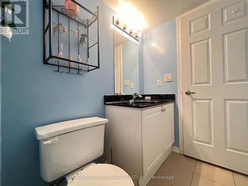605 - 18 Valley Woods Road, Toronto, ON - Indoor Photo Showing Bathroom