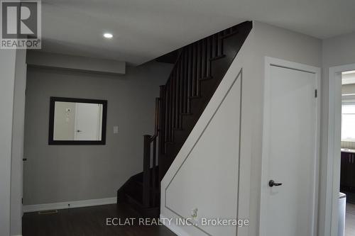 40 Crafter Crescent, Hamilton, ON - Indoor Photo Showing Other Room
