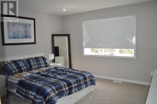 40 Crafter Crescent, Hamilton, ON - Indoor Photo Showing Bedroom